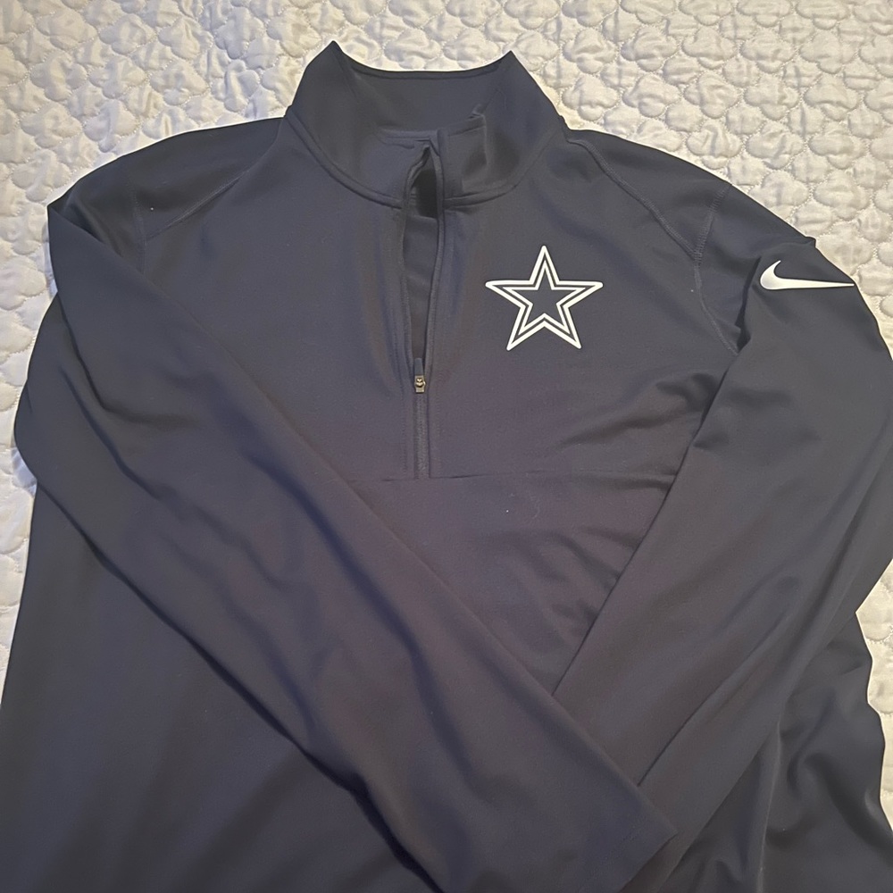 Men’s Nike dry fit cowboys top